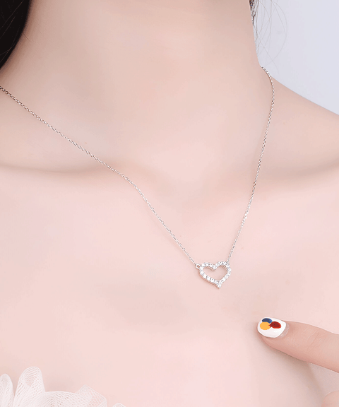 Naszyjnik z moissanitem w kształcie serca