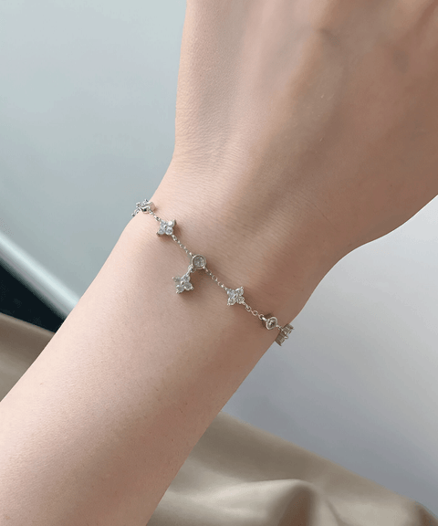 Bransoletka koniczynka z moissanitem