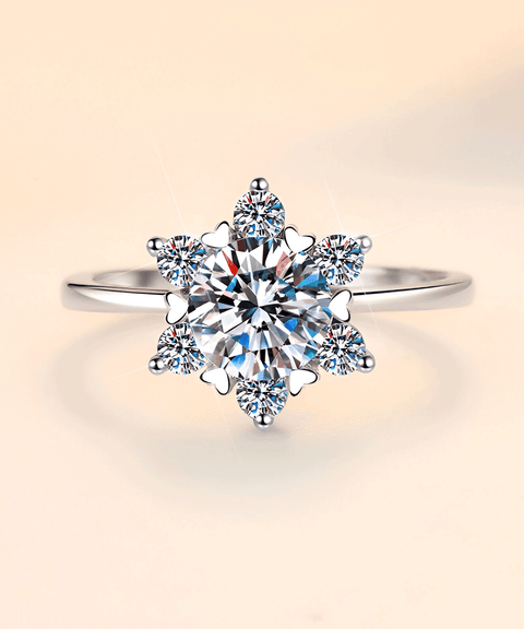 Pierścionek Moissanit Płatek Śniegu