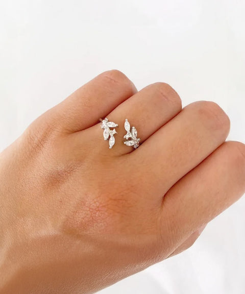 Moissanitowy pierścionek Flora