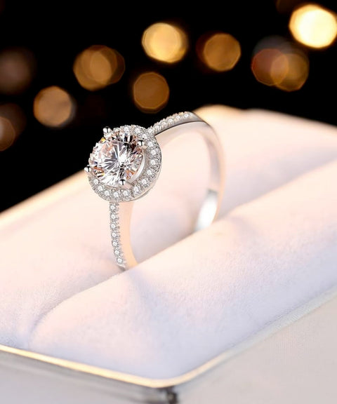 Pierścionek z moissanitem Stella – złoty