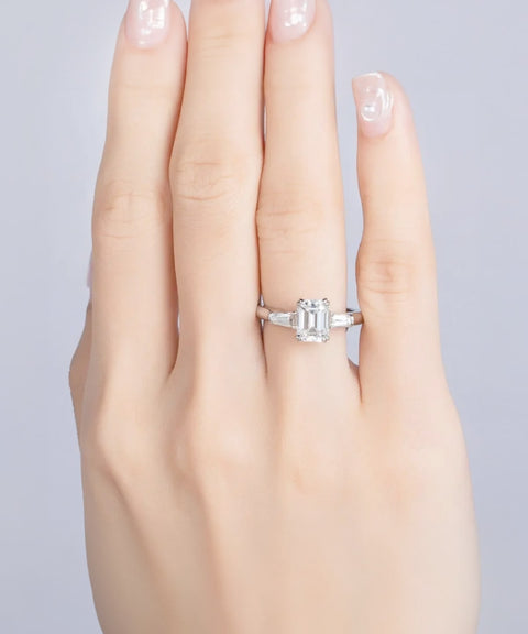 Pierścionek z moissanitem Fleur